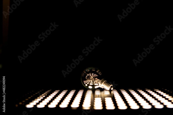 Obraz Light Bulb Product Photography - Back Lit Light Bulb
