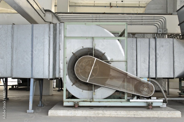 Obraz Ogromna dmuchawa silnika do chillera