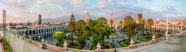 Fototapeta The main square of Arequipa on the background of the volcano El Misti