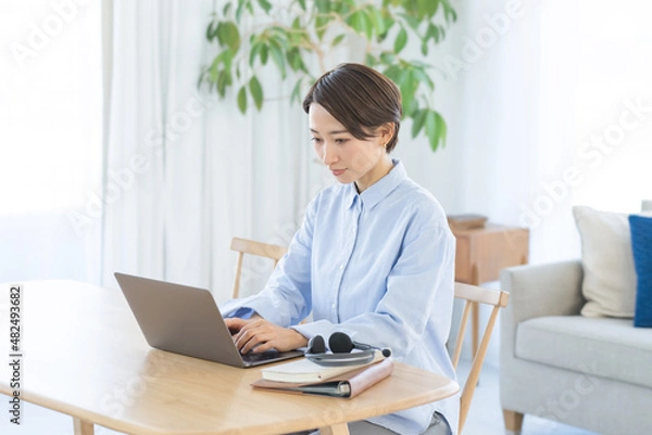 Obraz ビジネス・女性・テレワーク・リモートワーク