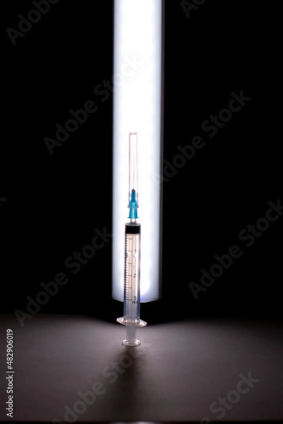 Obraz one syringe 3 ml backlit vertically