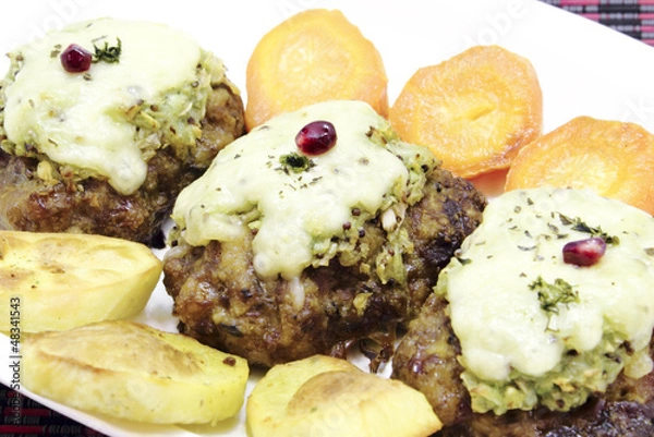 Obraz Fried cutlets with vegetables