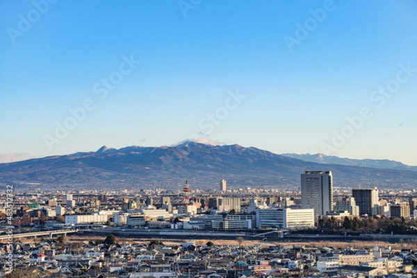 Obraz 朝の高崎市市街と赤城山