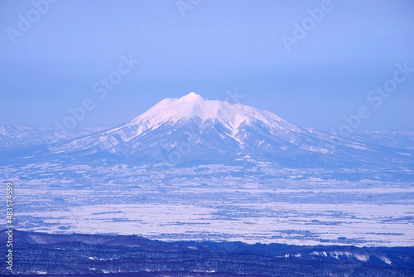 Fototapeta 日本、青森県、八甲田山から望む岩木山