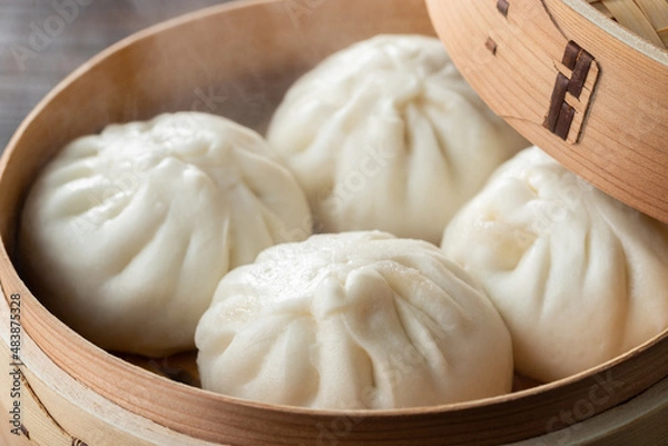 Obraz ほんわか湯気の立つ、ほっかほかの豚まん