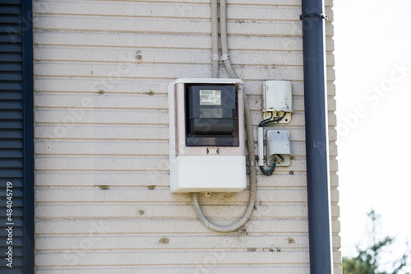 Obraz 屋外　電気ボックス　点検