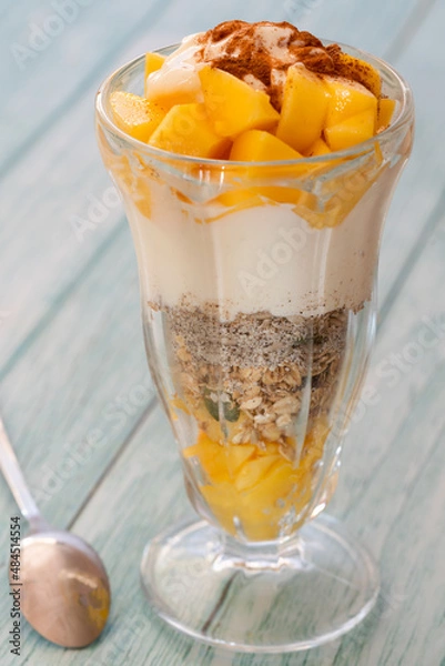 Obraz mango dessert in a milkshake glass