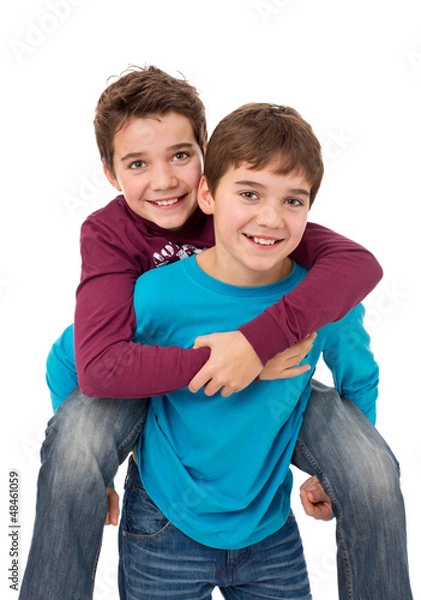 Obraz Ziemlich beste Freunde - Zwei freundliche Jungen huckepack