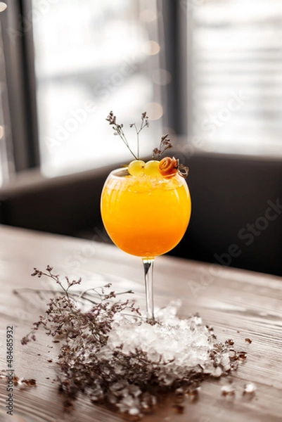 Obraz cocktail in a bar