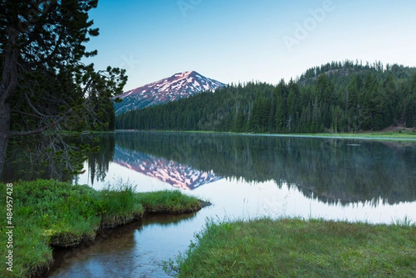 Obraz Mt. Bachelor reflecting