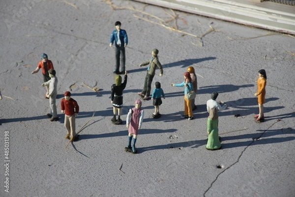 Fototapeta 観光　コミュニティ　ソーシャルディスタンス　会話　コミュニケーション