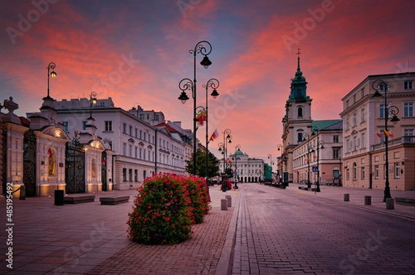 Obraz Warszawa, Krakowskie Przedmieście, piękna ulica, kwiaty, latarnie, kamienice wschód słońca