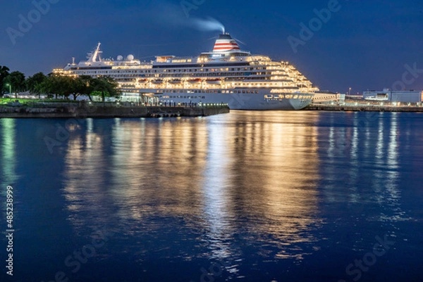 Obraz 夜の豪華客船