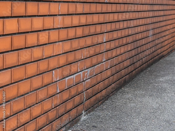 Obraz 【煉瓦タイル】街中にある建物劣化箇所