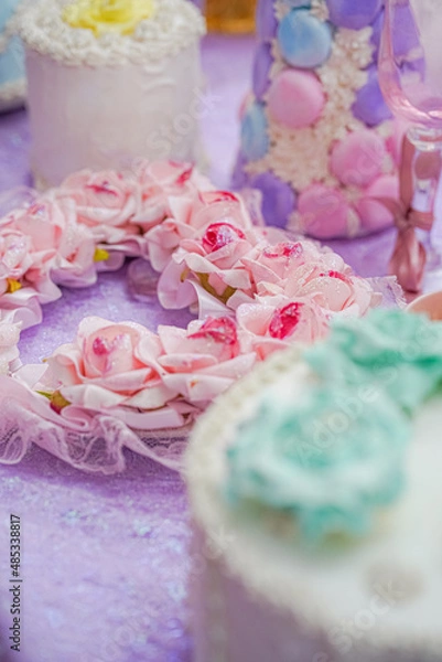 Obraz ハートの形をした薔薇のリースとマカロンタワー