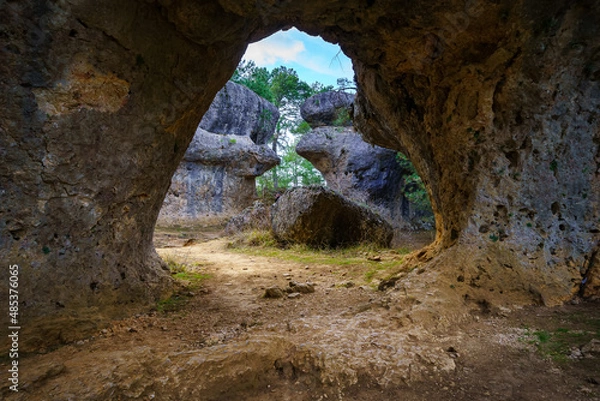 Fototapeta Cave of rock formations and mysterious landscape of the Ciudad Encantada Cuenca.