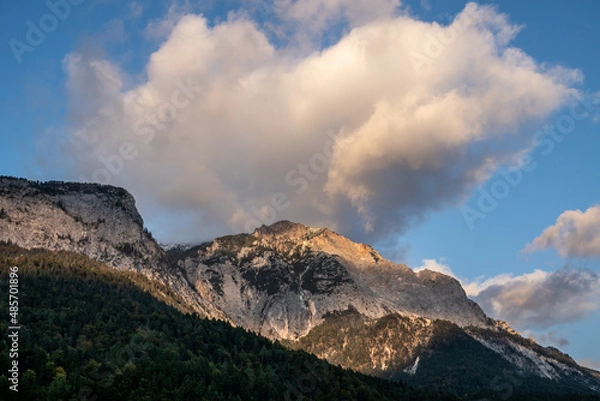 Fototapeta Berg mit Wolken