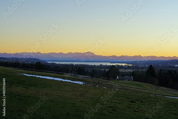 Fototapeta Evening Vipe in Bavaria with the Zugspitze and the Alps 2022