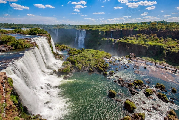 Obraz View of the Iguazu Falls, border between Brazil and Argentina.