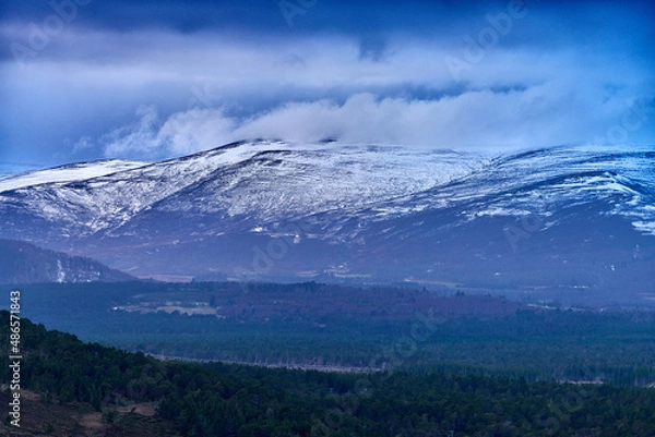 Fototapeta snow covered mountains