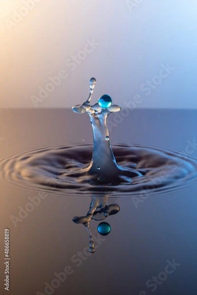 Fototapeta Water drop doing the dab
