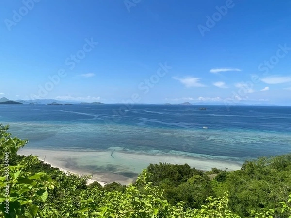 Fototapeta インドネシア コモド国立公園 フローレス島 ラブハンバジョ 海