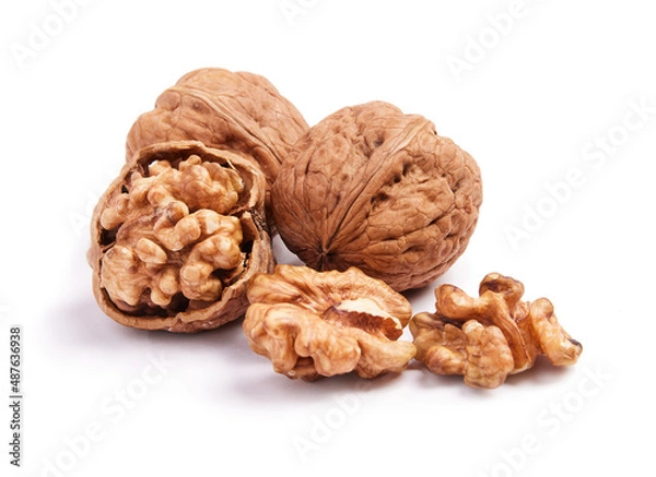Obraz isolated walnuts on white background