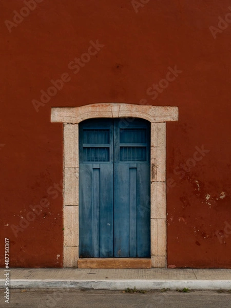 Fototapeta old streets with colorful window at the wall
