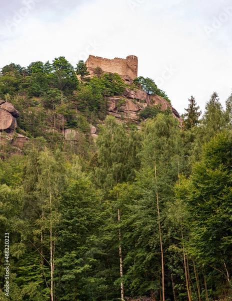Fototapeta Chojnik Castle (Kynast) on top of the Chojnik hill within the Karkonosze National Park, overlooking the Jelenia Góra valley