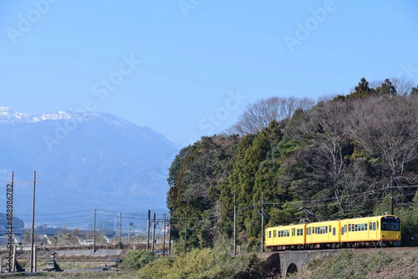 Obraz めがね橋を行く三岐鉄道北勢線の電車