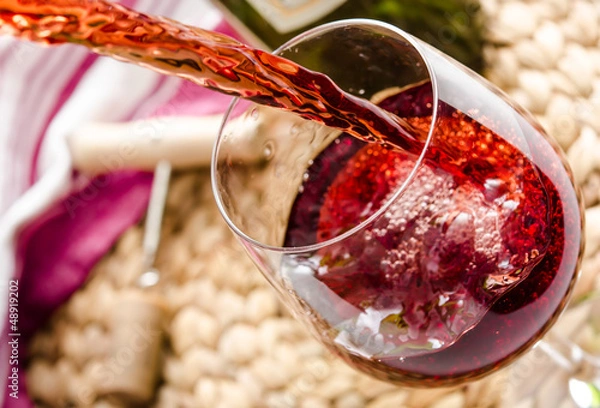 Obraz Red wine pouring