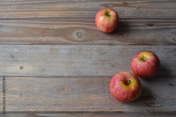Obraz fresh apples on wooden background