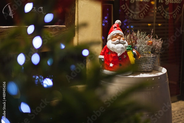 Obraz santa claus with christmas tree