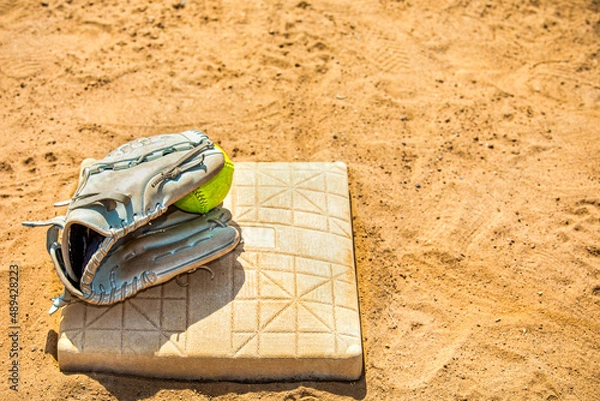 Fototapeta Softball photos infield on a bright sunny day.

