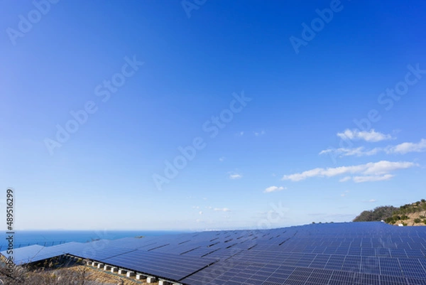 Fototapeta 巨大な太陽光発電所