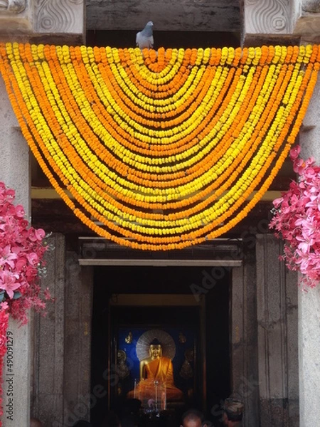 Obraz golden buddha statue