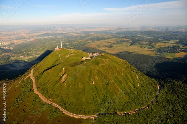 Obraz Vue aérienne Puy de dome et du Parc des volcans d'Auvergne
