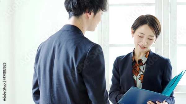 Fototapeta ビジネス　相談　打ち合わせ