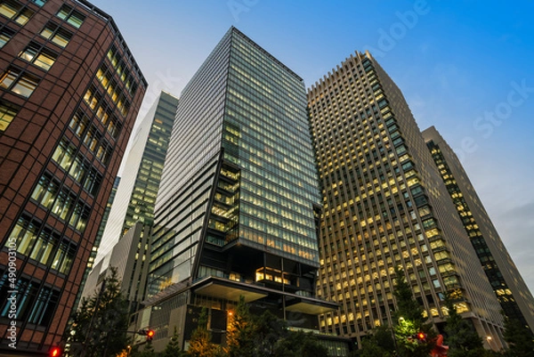 Fototapeta 都会風景　高層ビル　超高層ビル　 オフィスビル　近未来イメージ　ビジネス
