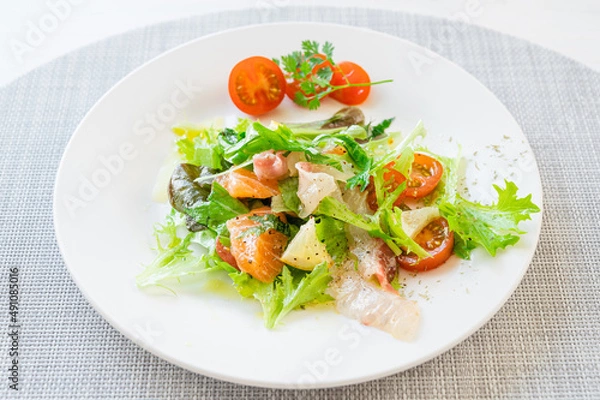 Fototapeta 生サーモンと鯛のカルパッチョ