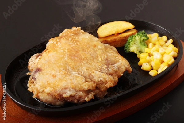 Fototapeta パリパリチキンステーキ