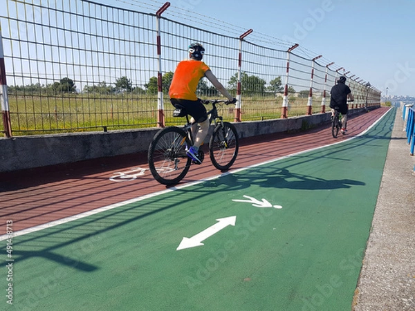 Obraz Cyclist guys training