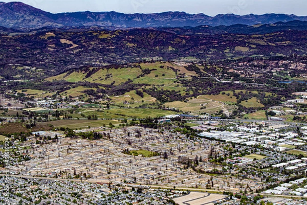 Obraz Overhead View of the City of Sonoma with the Mountains in the Distance Sonoma County, California, USA