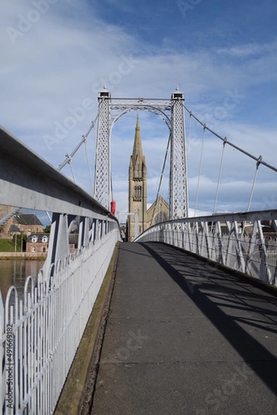Obraz View down footbridge to cathedral