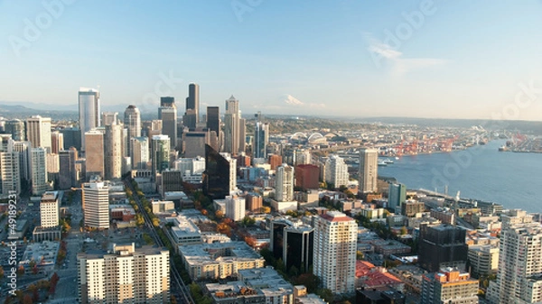 Fototapeta Seattle downtown skyline with view of Mt.Rainier in distance pan