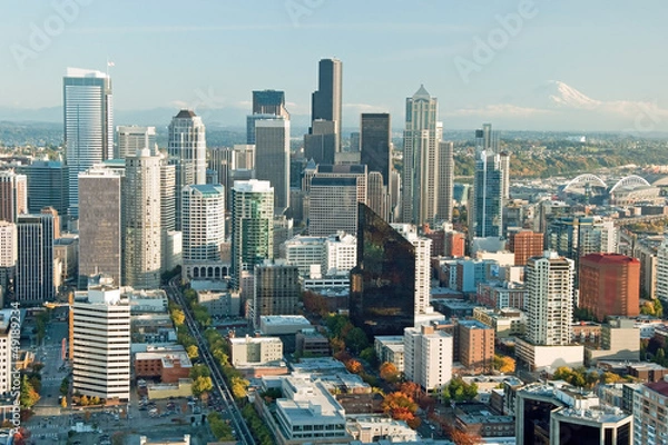 Fototapeta Seattle downtown skyline with view of Mt.Rainier in distance