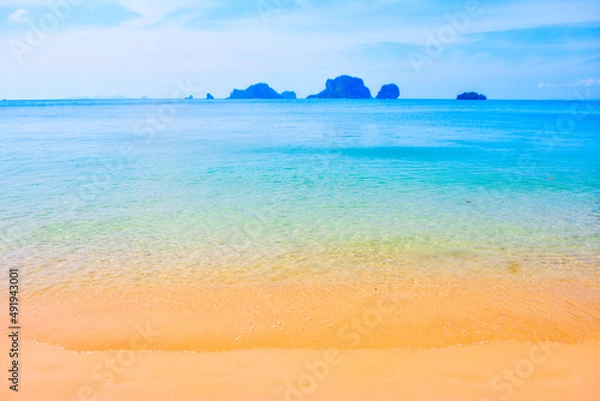 Obraz ท้องทะเลอันกว้างใหญ่ดูสวยงามในวันที่สดใส