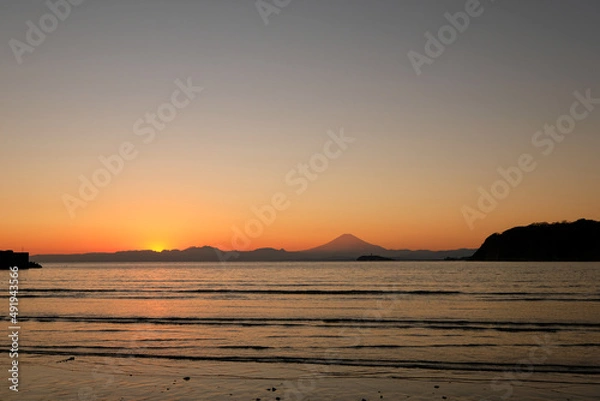 Obraz 神奈川県逗子市の逗子海岸からの夕日