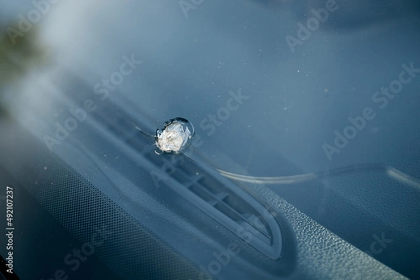 Obraz windshield chip, stone crack in glass