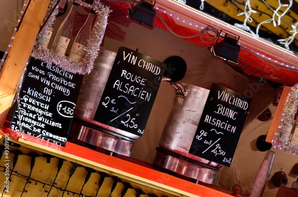 Fototapeta distribution de vin chaud alsacien